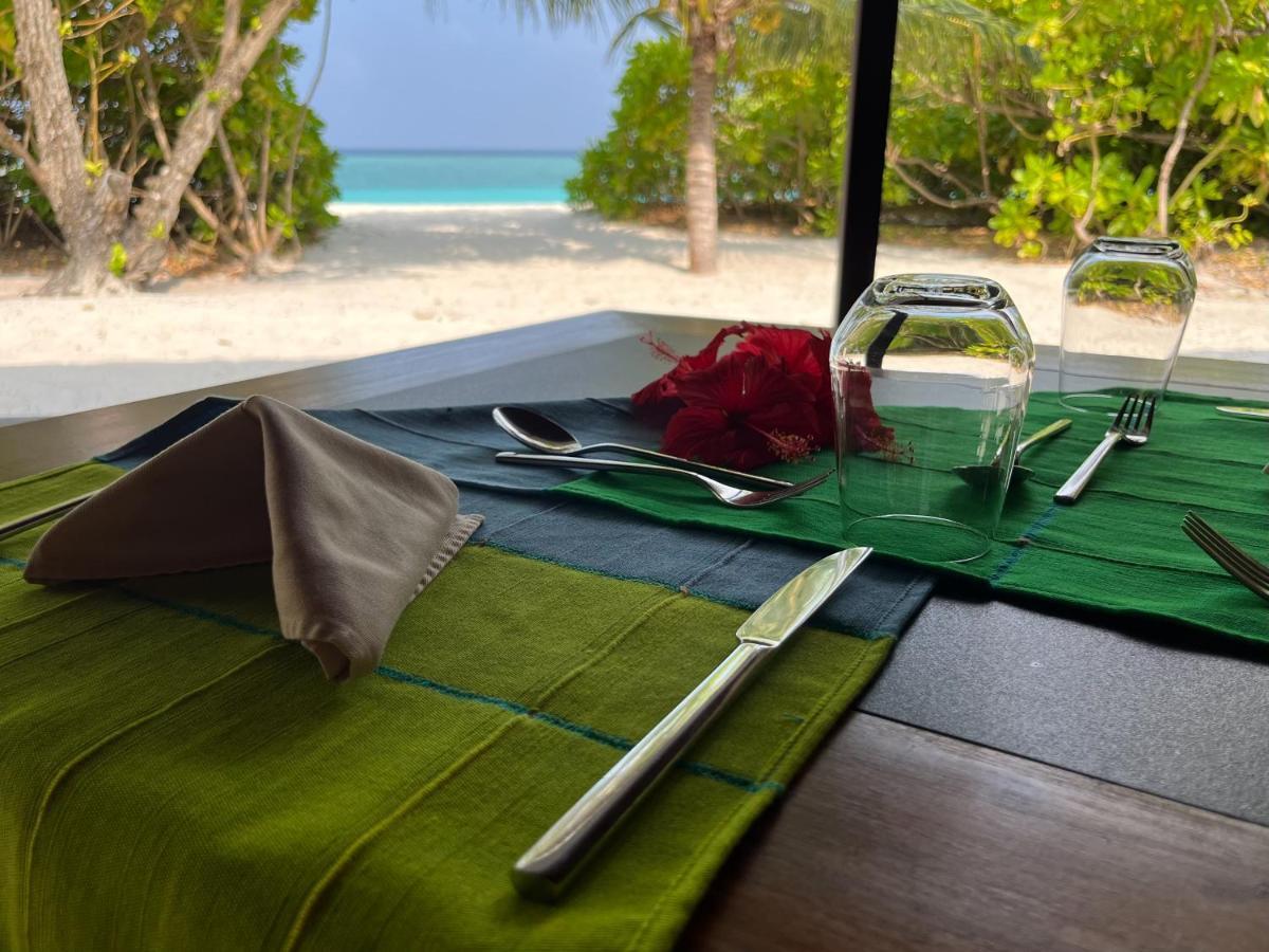 The Barefoot Eco Hotel Hanimaadhoo Island Exterior foto
