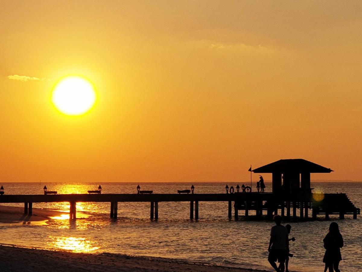 The Barefoot Eco Hotel Hanimaadhoo Island Exterior foto