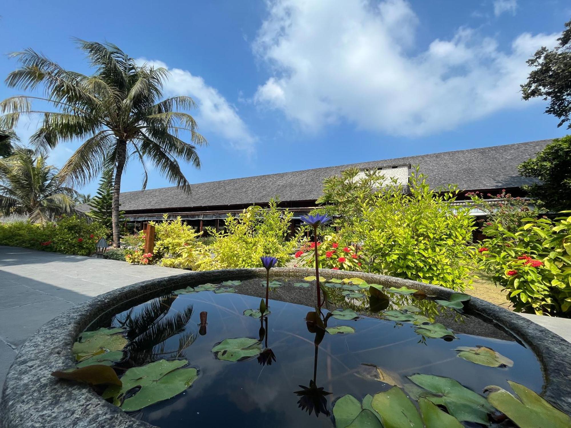 The Barefoot Eco Hotel Hanimaadhoo Island Exterior foto